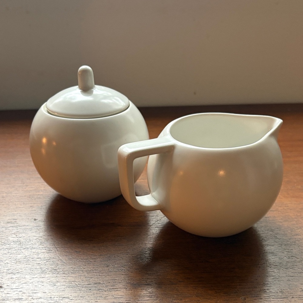SASAKI - Japanese offwhite Ceramic Sugar Bowl & Creamer Set